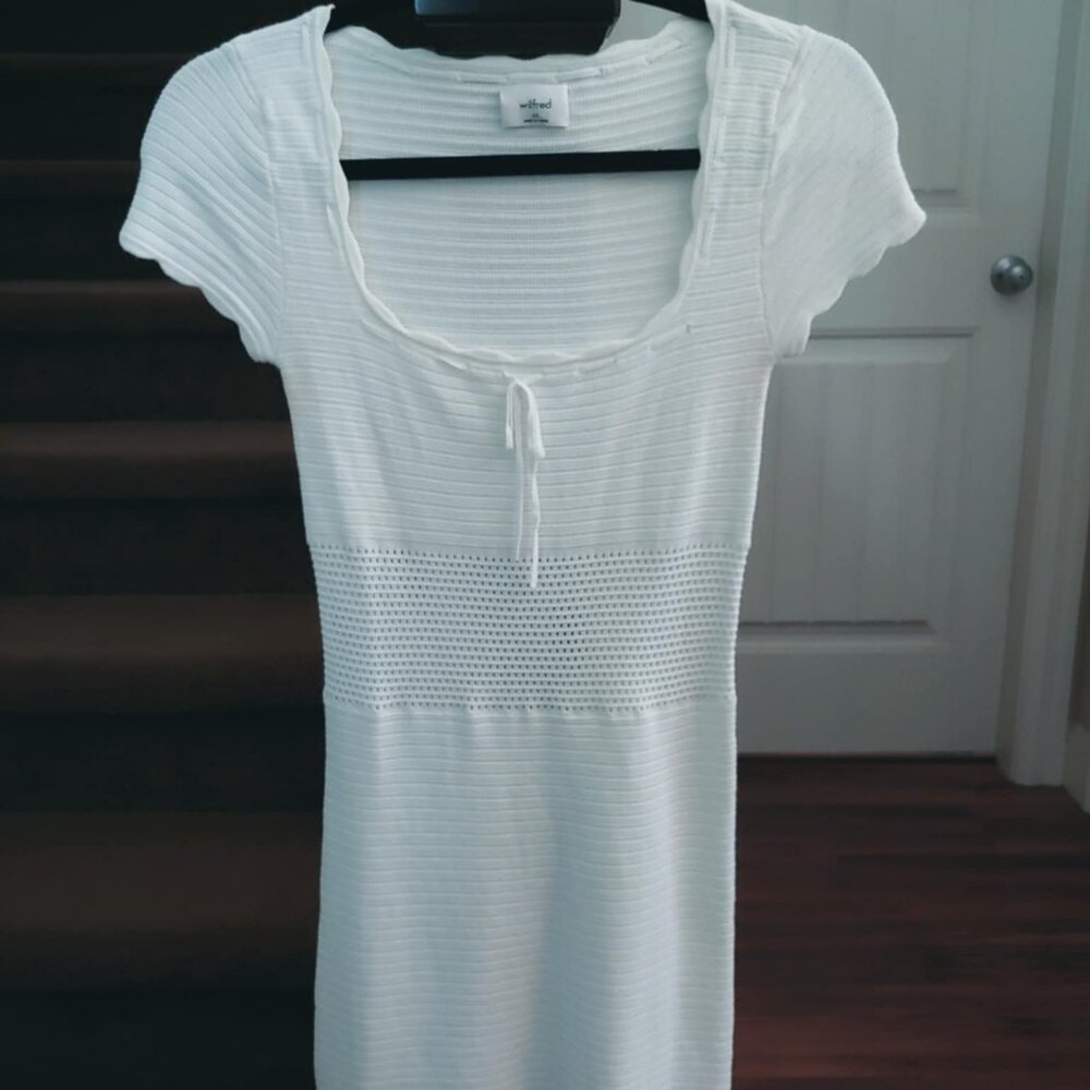 Wilfred knit dress cream size xs soloist scalloped edged Aritzia